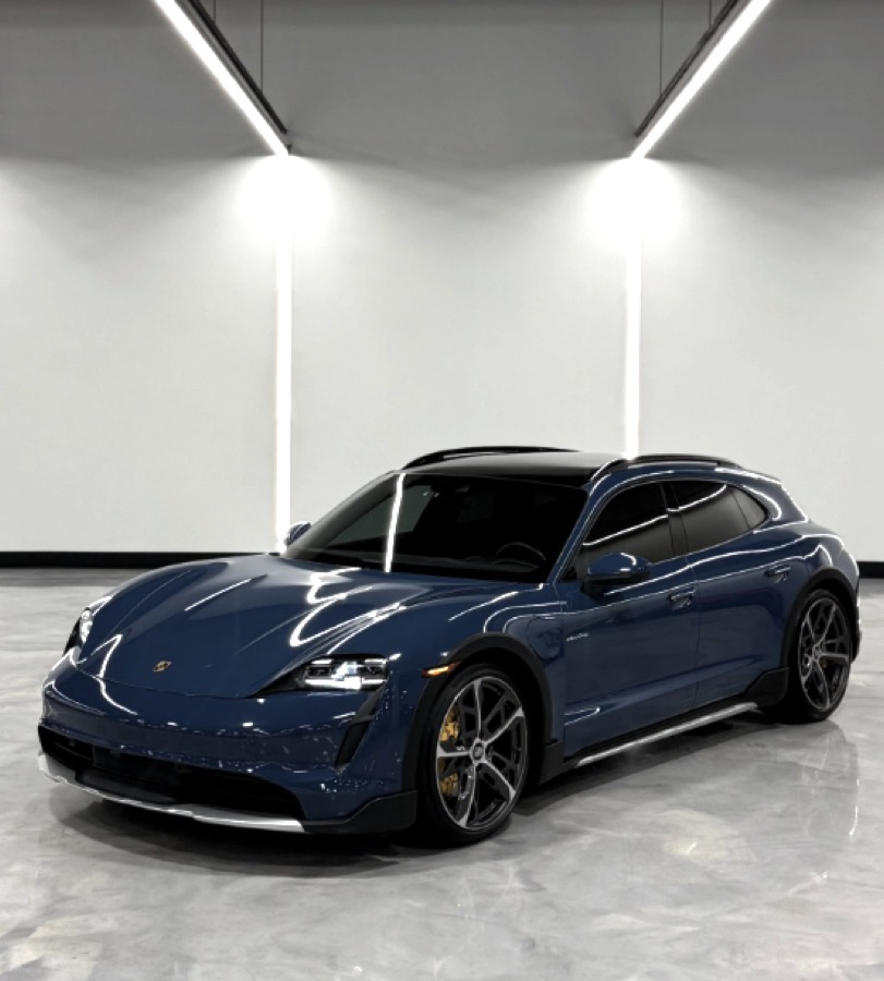 Porsche Taycan 4S Cross Turismo kiralama İstanbul